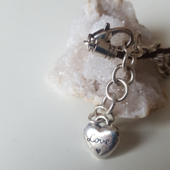 Gifted - Coralyn - Picture 3 of 12